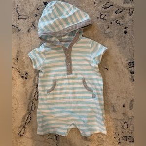 Hooded cotton romper- Offspring, white/aqua w/grey, 6m, EUC